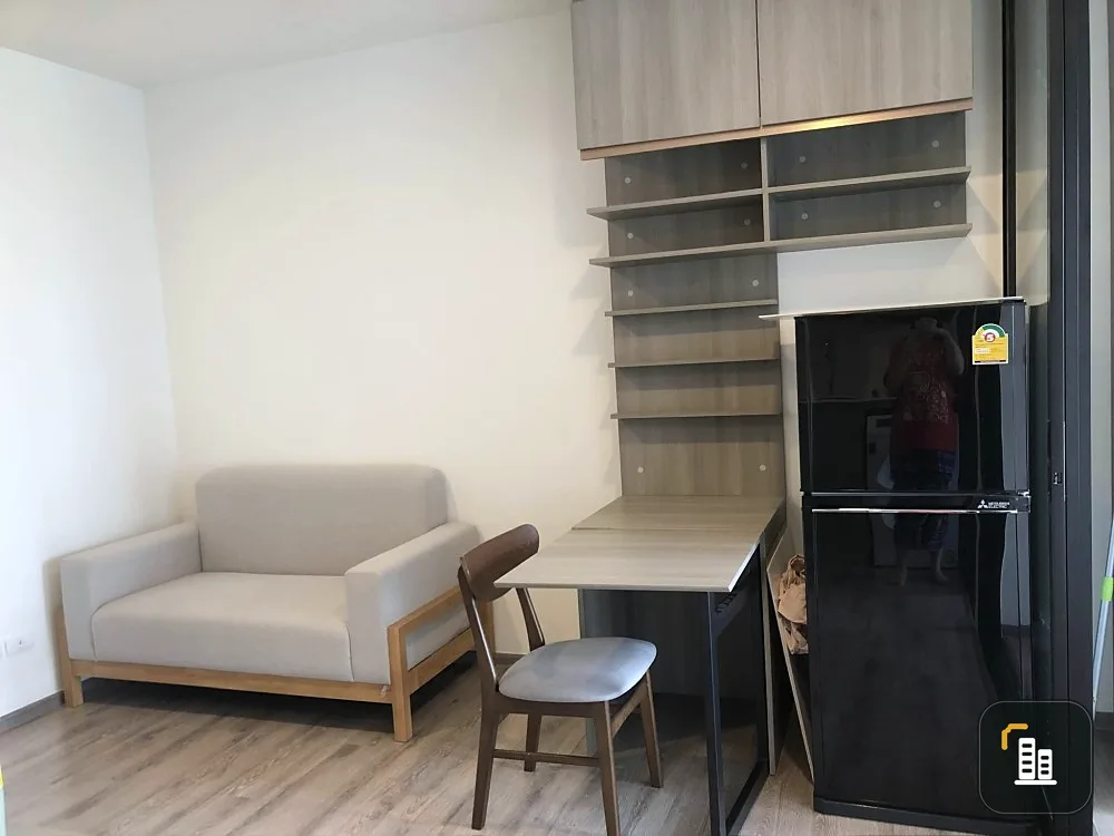For rent: Knights Bridge Collage Sukhumvit 107, fully furnished, just bring your bag and move in.