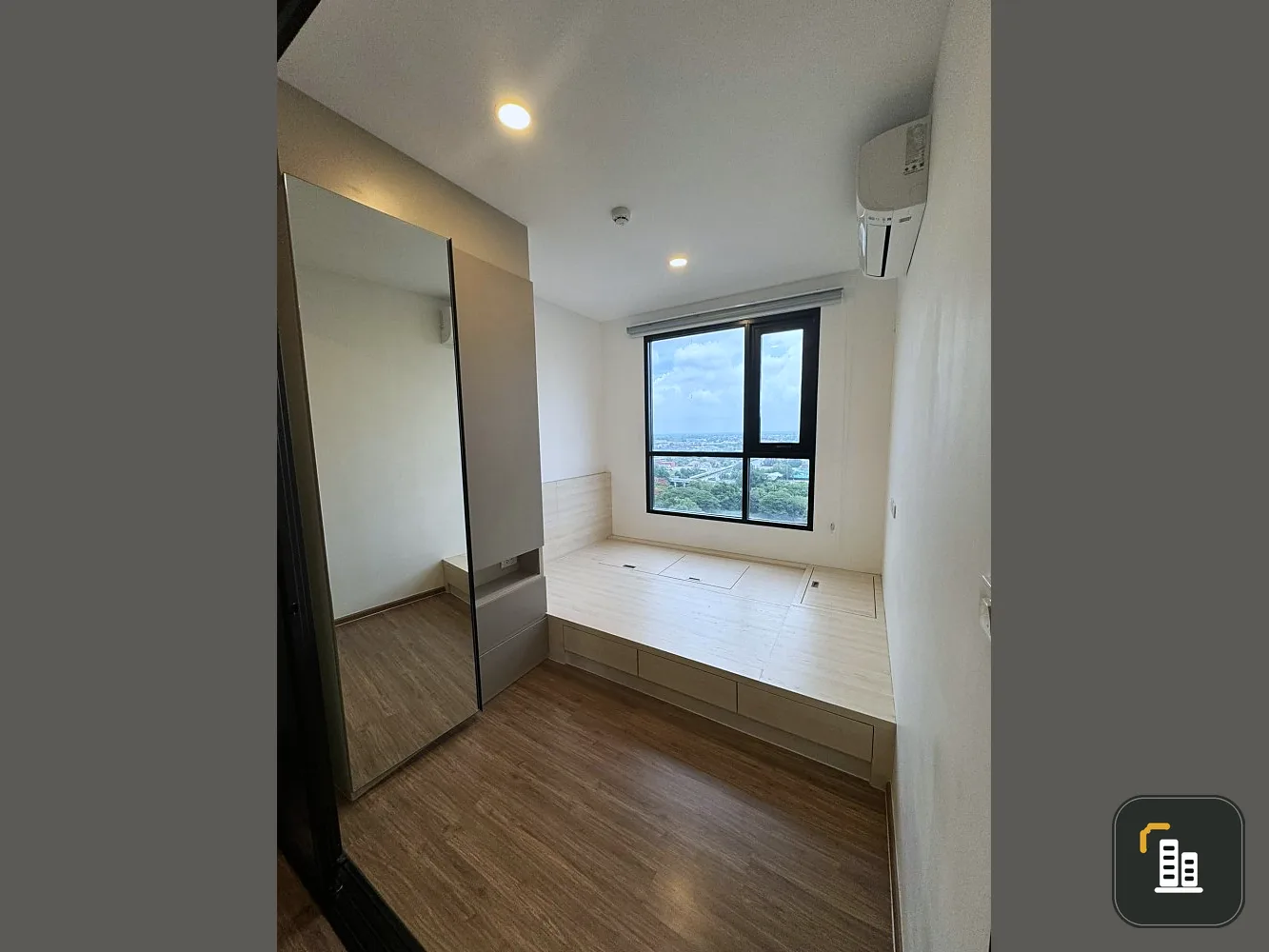 For rent: The Origin Ram 209 Interchange, 17th floor, fully furnished room, ready to move in, reserve now, hurry!