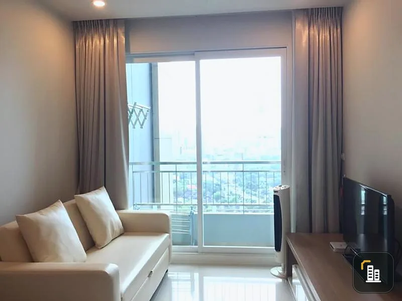 It has arrived. Circle Condominium for rent. Beautiful view room. Fully furnished. Ready to move in. The central area is complete. If interested, hurry up to reserve.