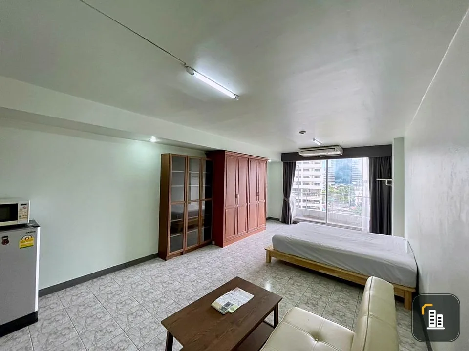For sale Supalai Park Phahon Yothin 21, spacious room, located on the edge, very quiet, open view, view of Chang Building and swimming pool, urgent