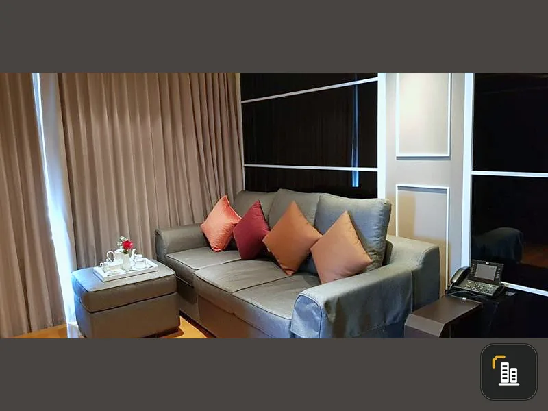 For Rent Circle Condominium, beautiful room, luxurious decoration, make Phil feel like living in a foreign country. Don't book and you'll regret it.