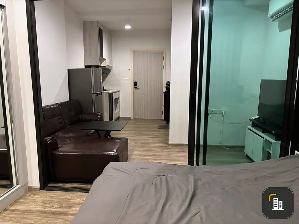 For sale: Rich Park Terminal Phahon Yothin 59. Comes with a well-built wardrobe, fully functionally decorated, ready to move in!