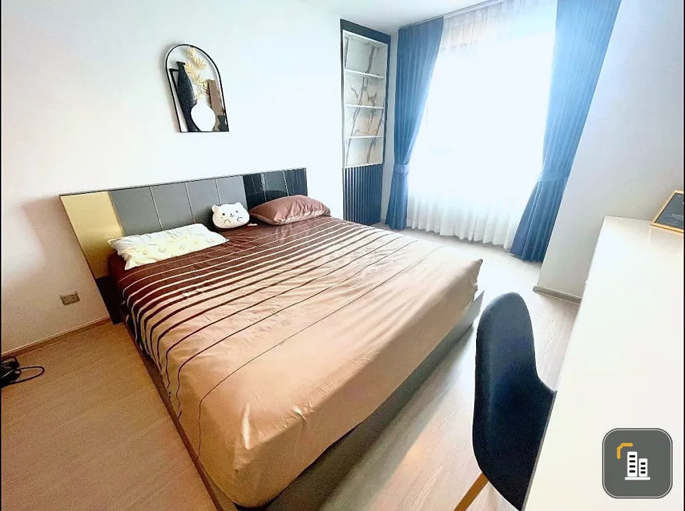 For rent or sale: Life Ladprao, 45th floor, corner room, Penthouse-style view, 2-way view, fully furnished, nice to live in, book now.