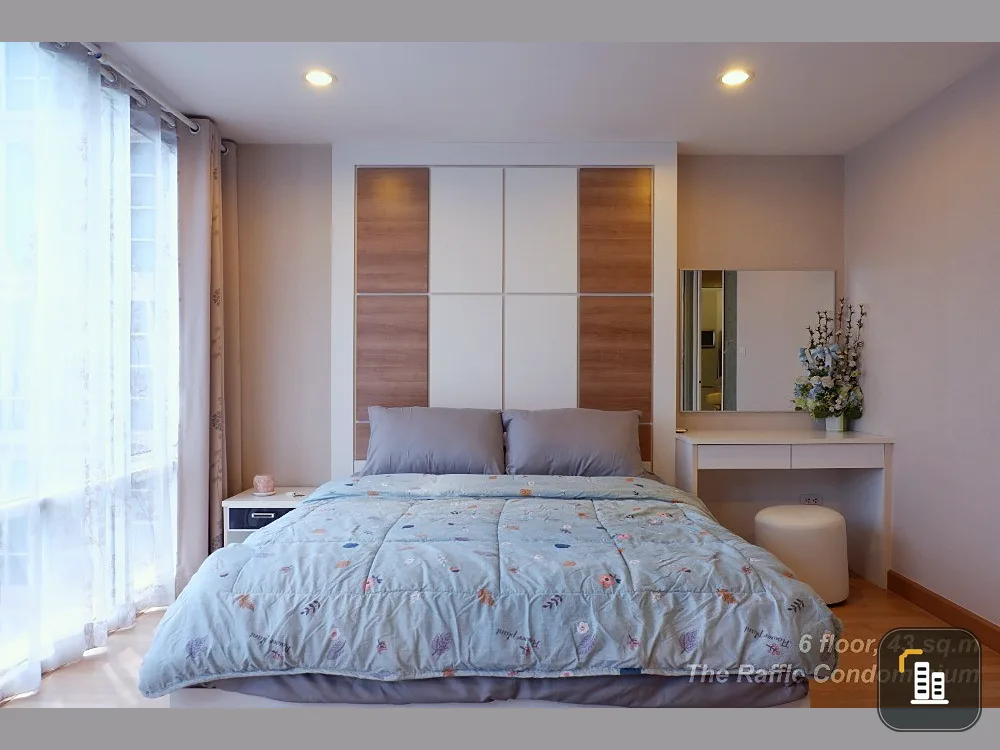 For sale: The Raffles Condominium, 6th floor, spacious room, comfortable, comes with complete decorations, book now.
