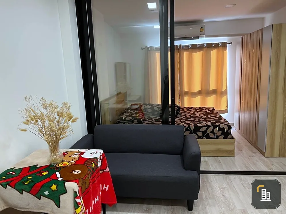 For sale: The One Plus Grand Ramkhamhaeng, 6th floor, separate room, fully furnished, hurry and become the owner.