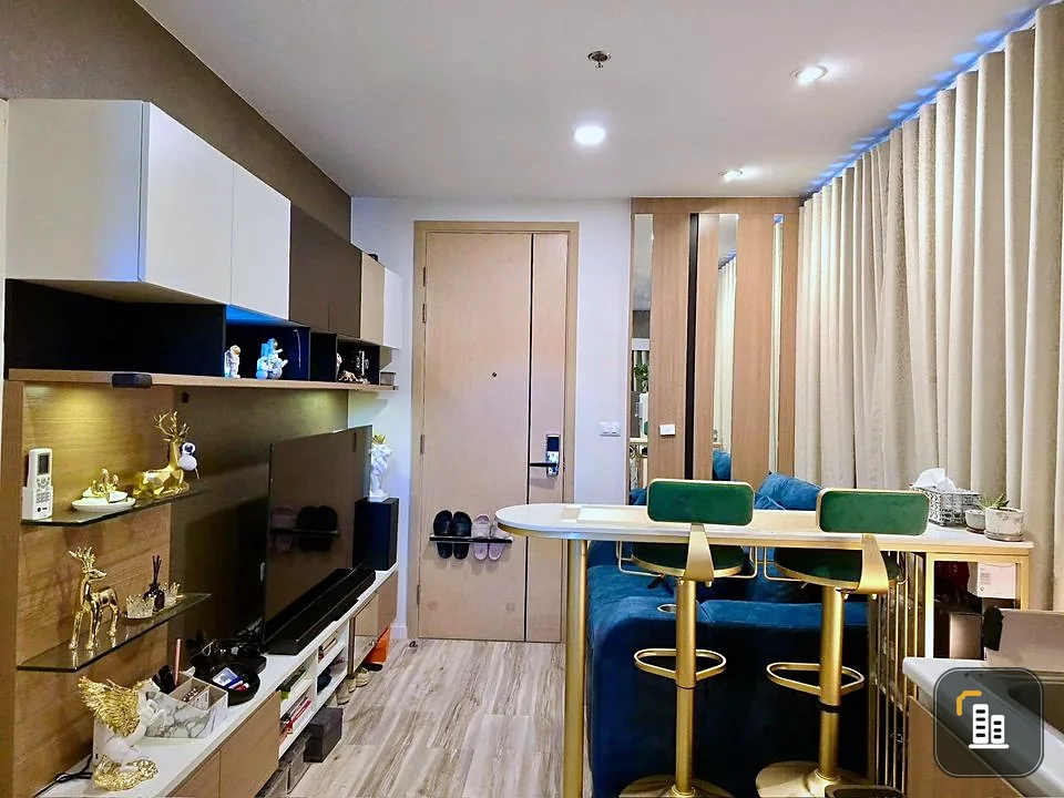 For sale Plus Condominium Sriracha is a corner room with windows in the living room with mountain and city views. If you are slow, you will miss out.