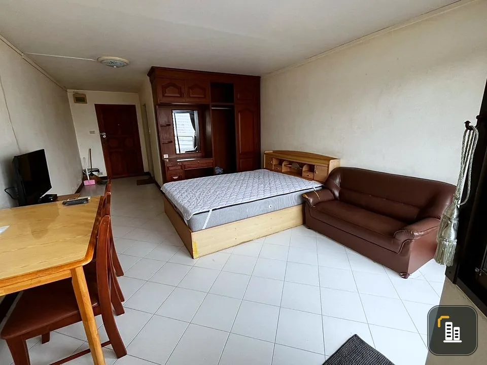 For rent or sell: Thararin Chao Phraya, 12th floor, spacious room with complete facilities, city view, don't miss it.