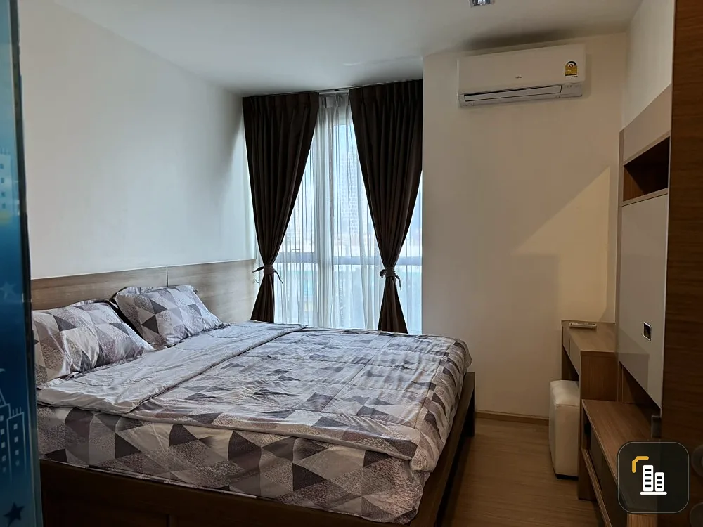 For rent Rhythm Sukhumvit 50, spacious room, comes with usable space. Let me tell you, you must not miss it.