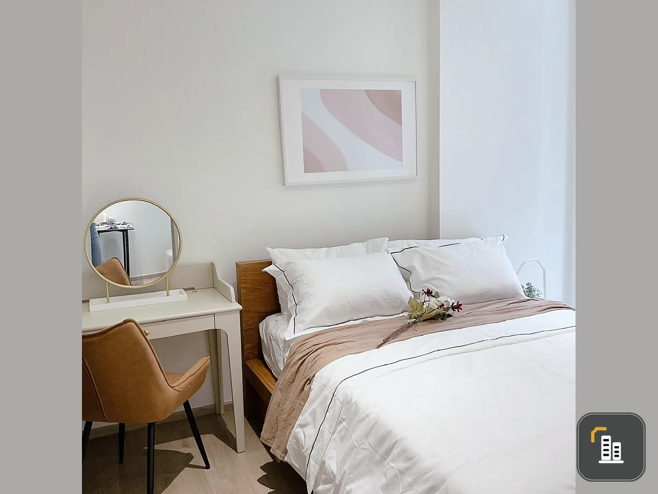 For rent!! Finn Asoke condo, 4th floor, Building A, swimming pool view, beautiful room, ready to move in, don't miss out, book now!!