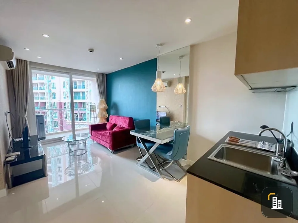 For rent Grand Caribbean Resort Pattaya (South Pattaya) swimming pool view, spacious room, complete electrical appliances, book now