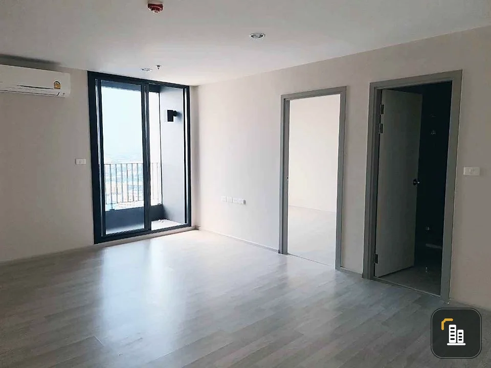 For sale: Ideo Mobi Sukhumvit Eastpoint, 21st floor, very high, great breeze, amazing city view, hurry and reserve before you miss out.