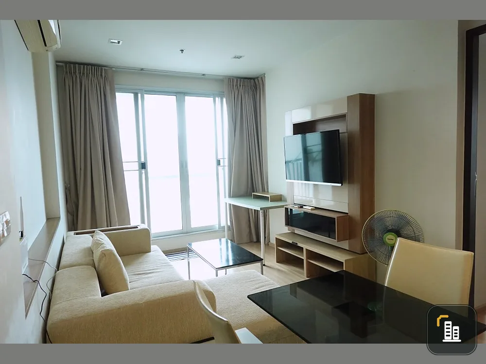 For rent: Condo Rhythm Sathorn, spacious room, usable area, affordable price, you must not miss it.