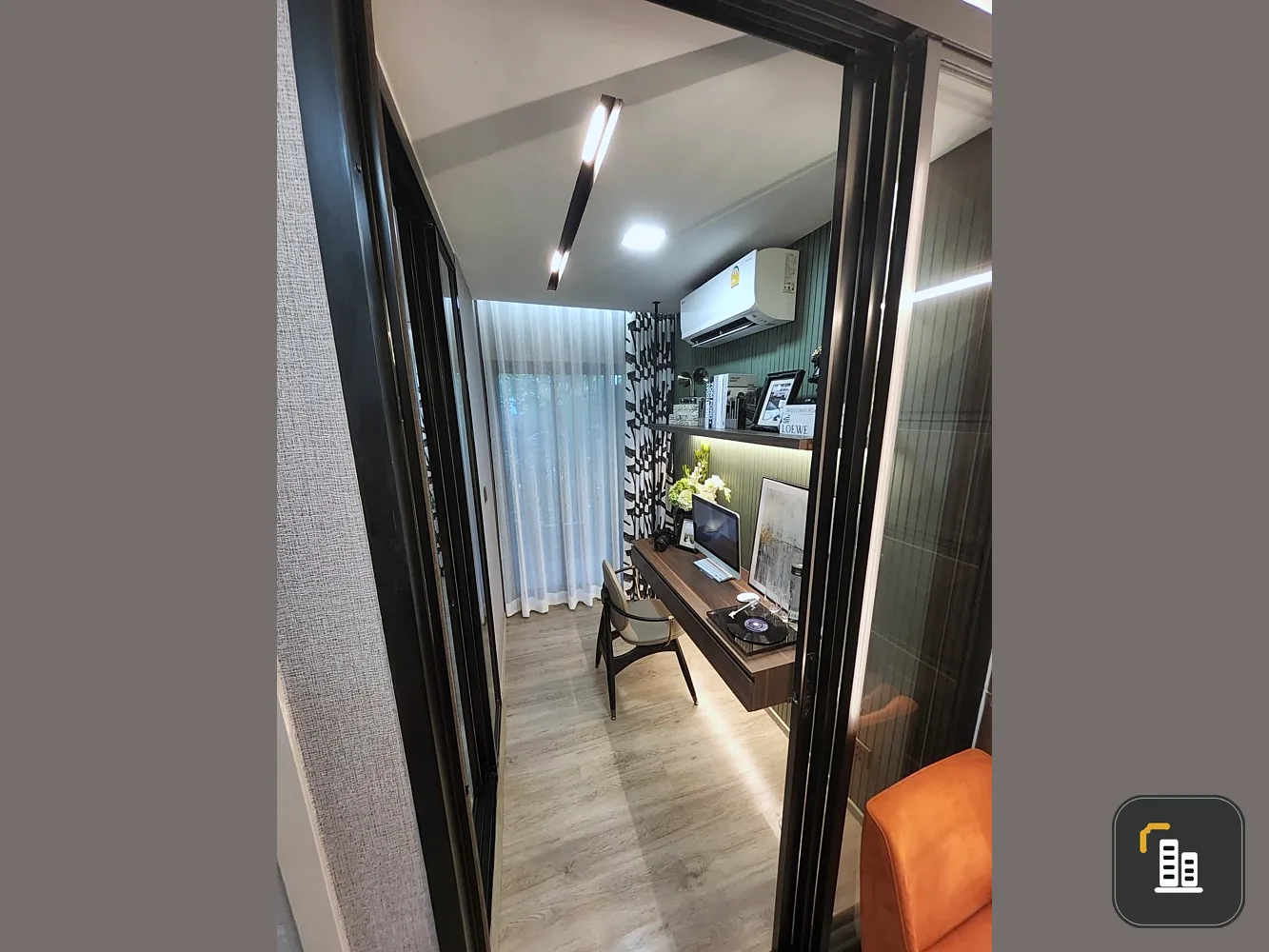 Down payment for sale: Atmoz Palacio Lat Phrao-Wang Hin, 5th floor, spacious room, private, outside view. If you don't book, you'll miss out.