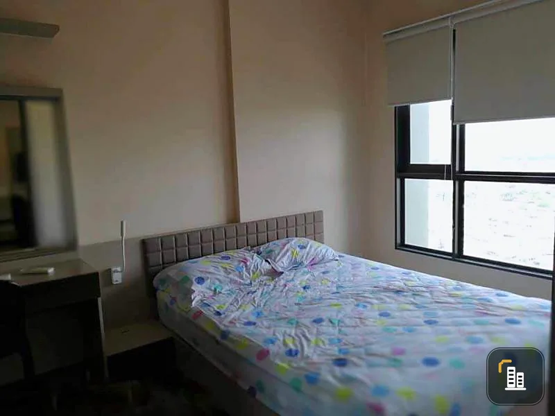 For rent Teal Sathorn-Taksin, corner room, lie down and enjoy the view of the Chao Phraya River. Plus, fully furnished, ready to move in. Book now.