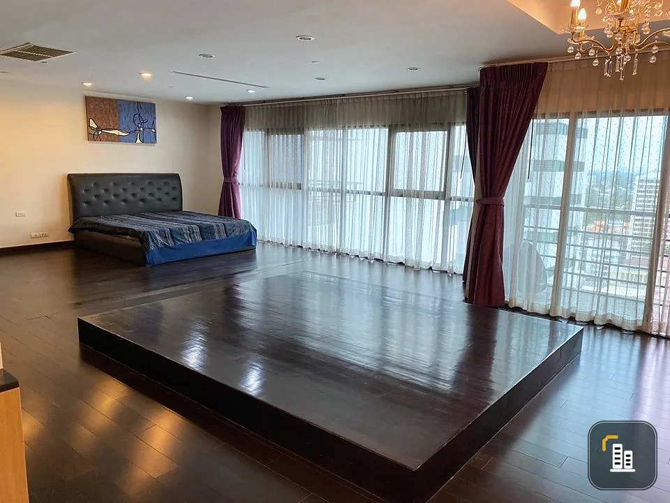 For sale: Sathorn Gardens, large studio room plan, 1 bedroom, 2 bathrooms, very spacious room, can you not reserve it?