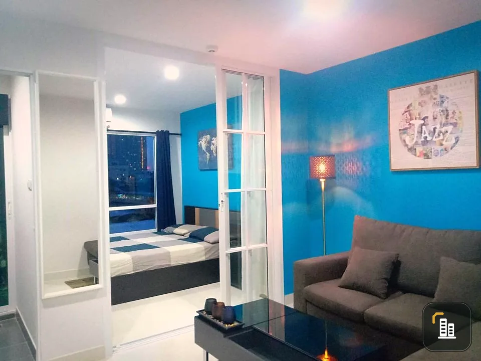 For sale: Regent Home Sukhumvit 81, beautifully designed room, 6th floor, open view, good lighting, blue tone room, very worth booking.