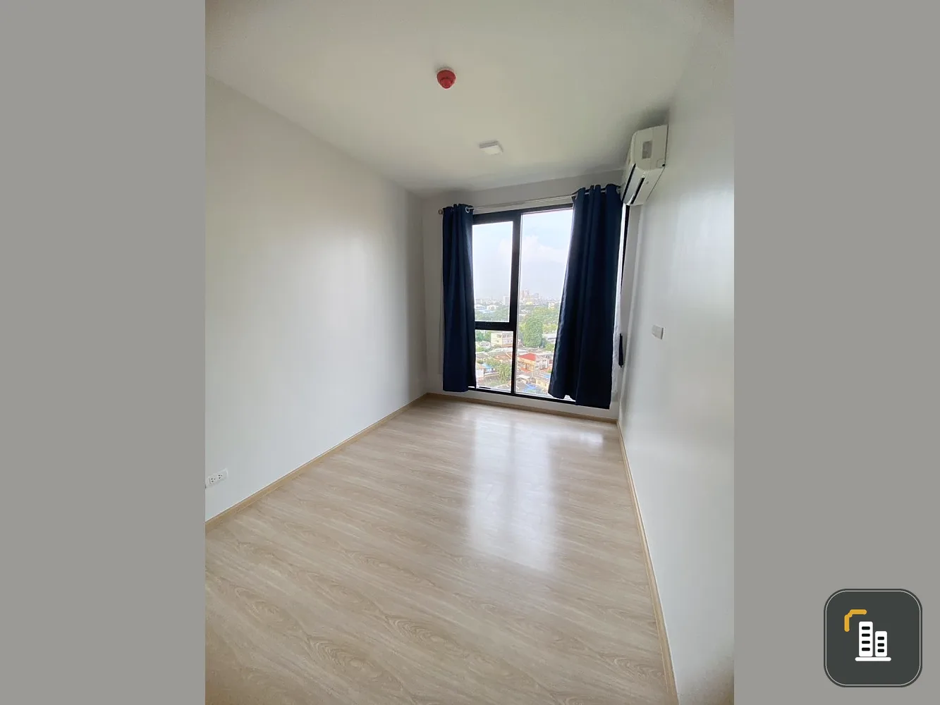For sale: Union H Tiwanon, 10th floor, open view, opposite the fire escape, empty room, can decorate with furniture yourself, don't miss it.