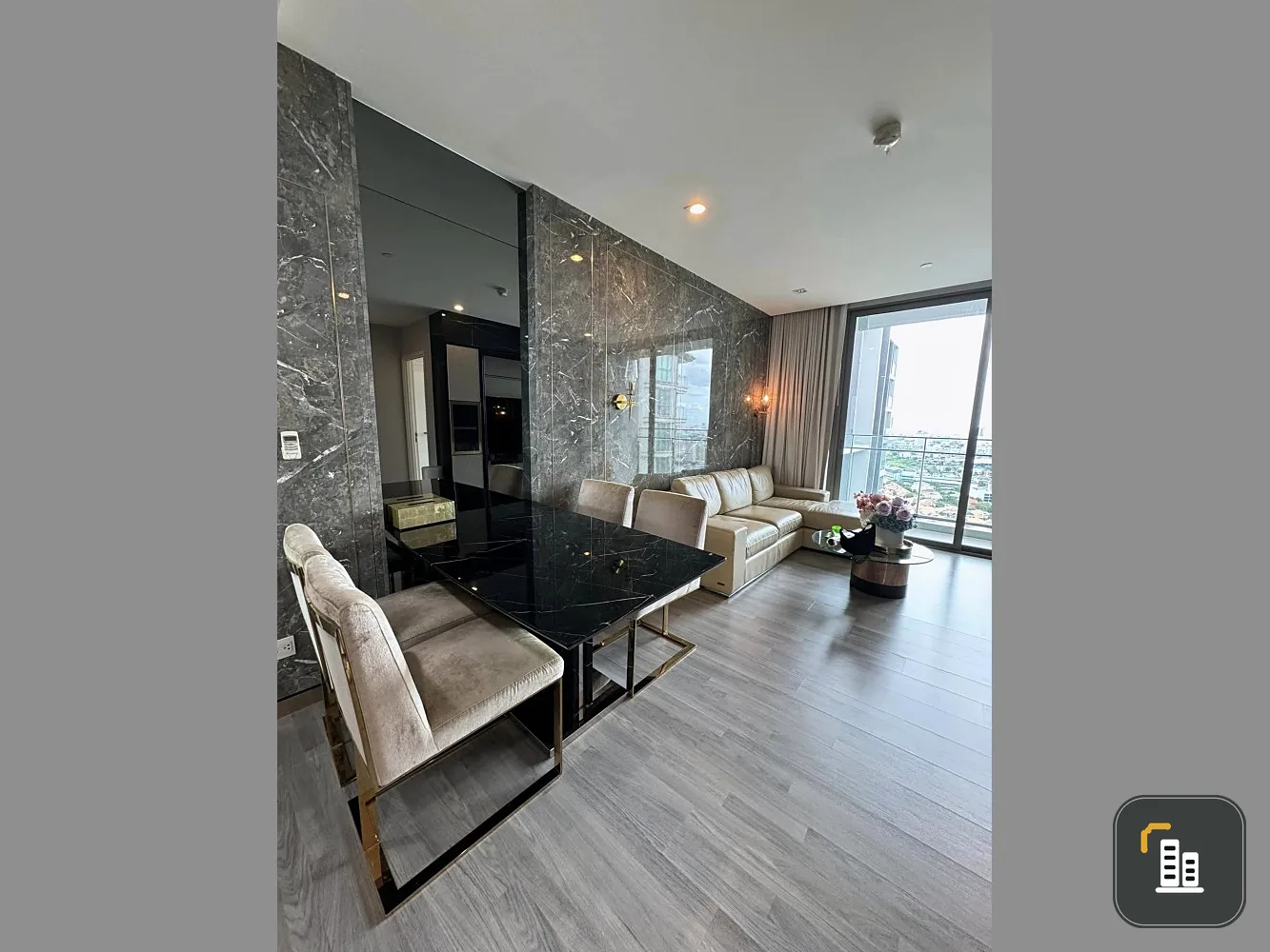 For sale, for rent, Condo The Room Sukhumvit 69, very private corner room, high floor, great view, don't miss it.
