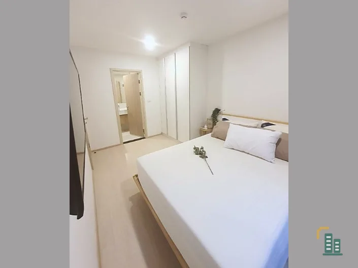 For rent: Noble Ambience Sukhumvit 42, 1st floor, private garden view, corner room, quiet, book now, don't miss out.