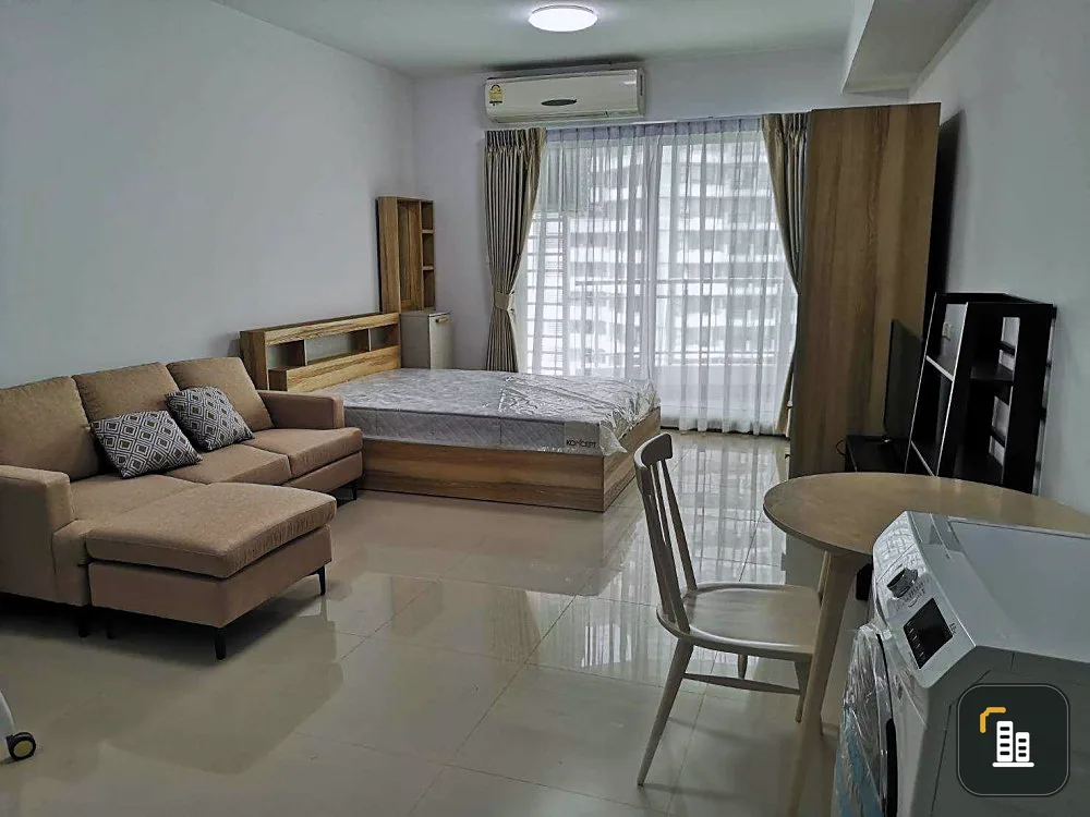 For rent: Supalai River Resort, spacious room with facilities, river view, interested, book now.