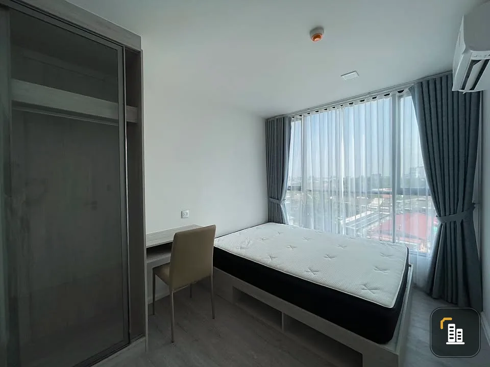 For sale Atmoz Tropicana Bangna, fully furnished room with excellent built-in furniture. Come and own it now.
