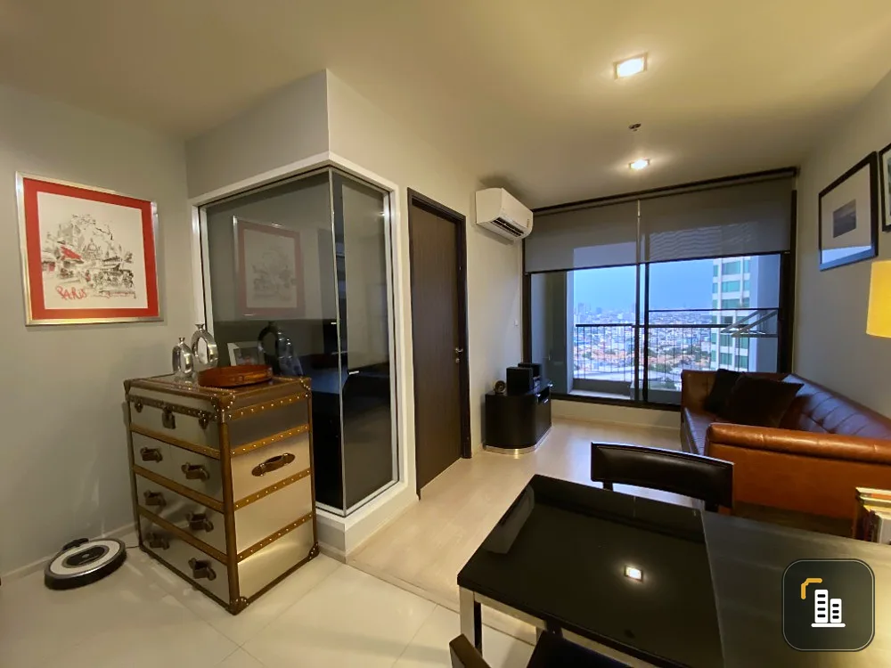 For sale: Rhythm Sukhumvit 44/1, high floor, spacious room, not hot, fully furnished, beautiful view, interested, hurry and book now.