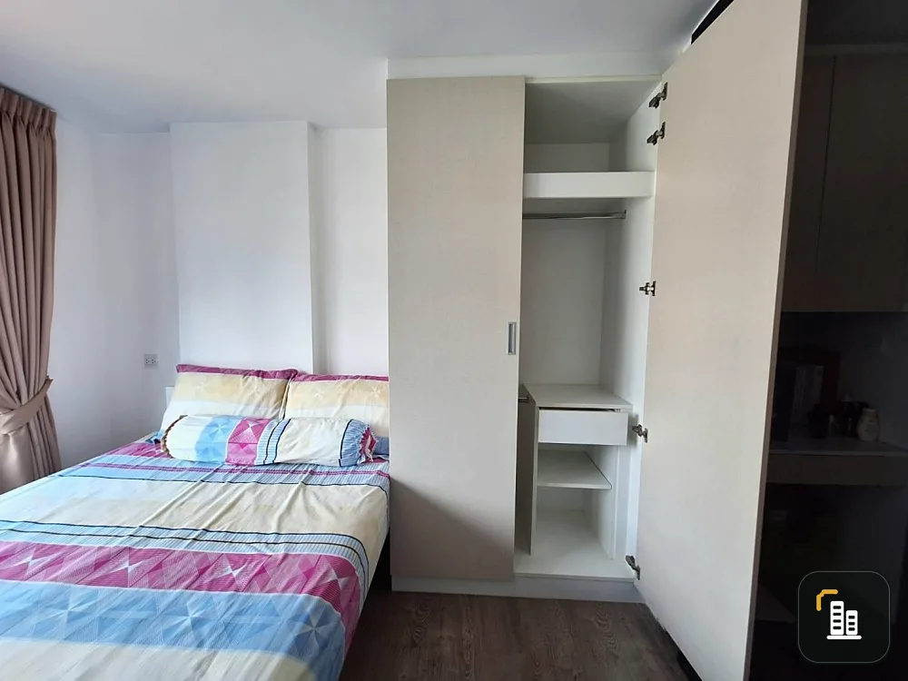 For sale: Pos Sukhumvit 103, city view, fully furnished, built-in storage, full electrical appliances. Don't miss it.