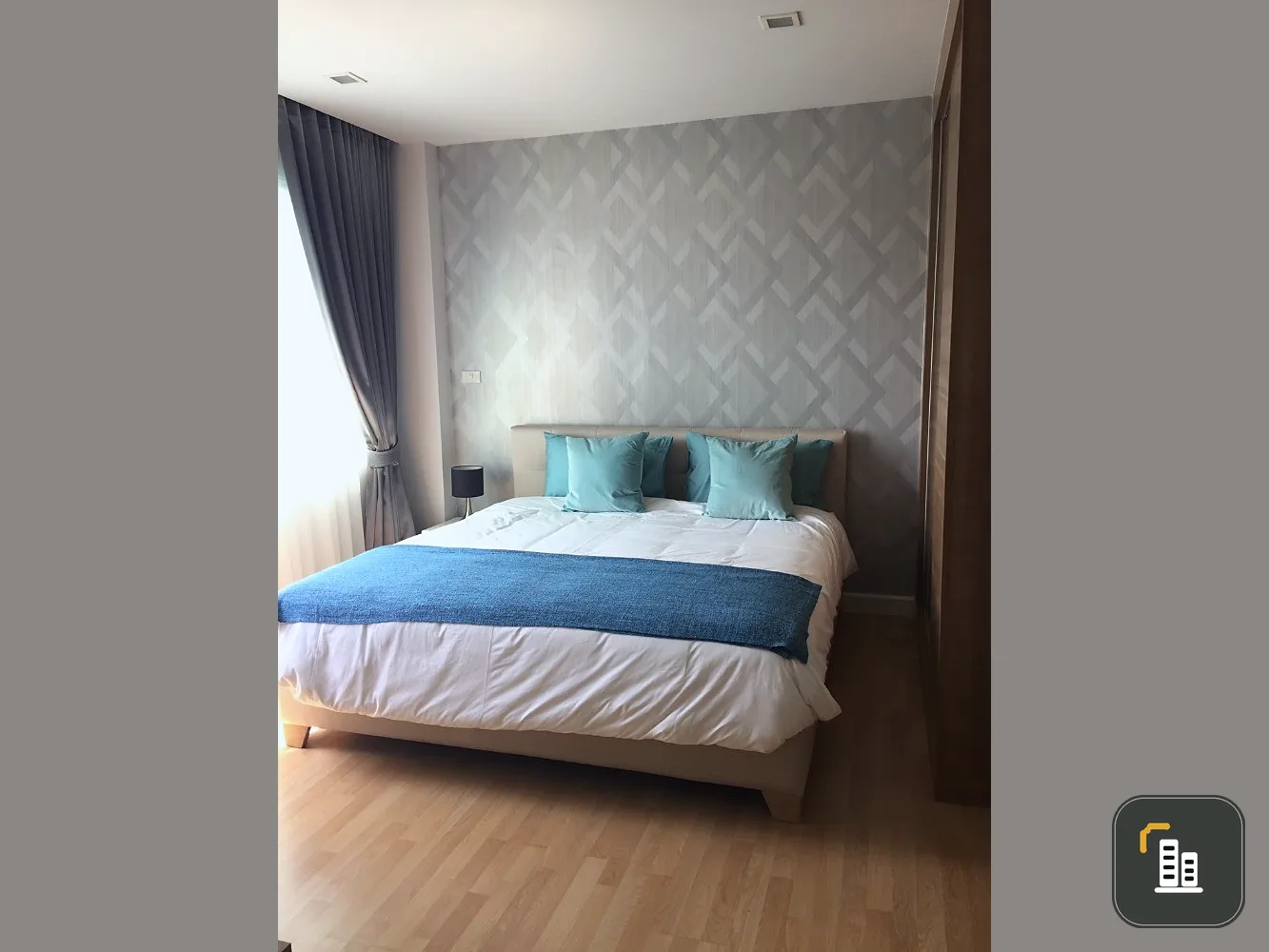For sale: Green Lake Condo Sriracha, 5th floor, beautiful room, nice to live in, comes with complete decorations, book now, don't miss out.