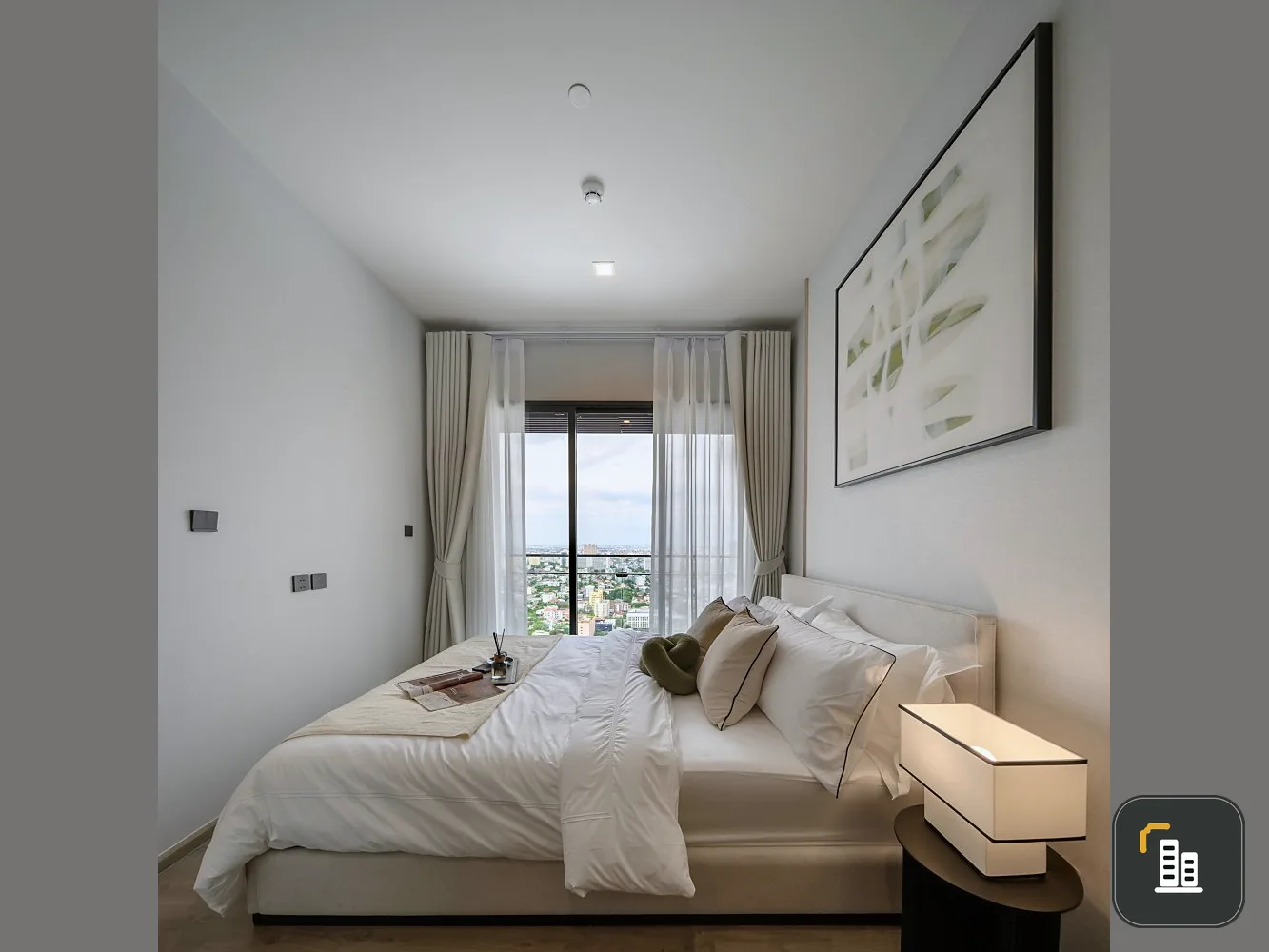 For rent: The Crest Park Residences, beautifully decorated room, well-built-in, convenient and complete here. Don't wait, book now.