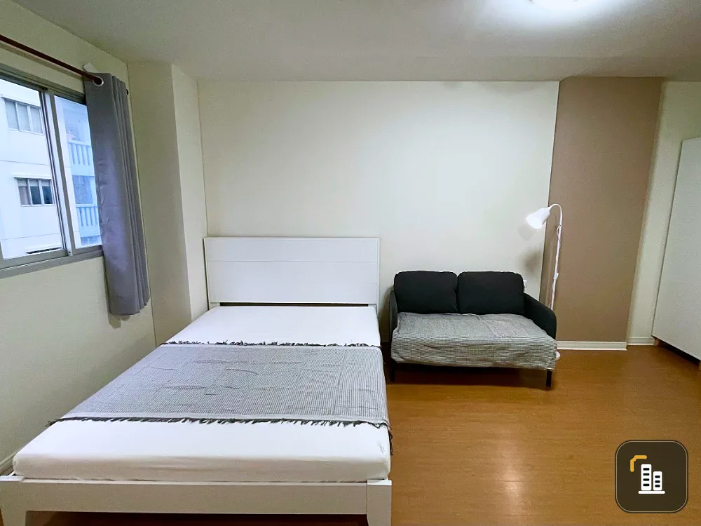 For sale: Lumpini Condo Town, Rattanathibet, 4th floor, beautiful room, fully furnished, reserve now, urgently.