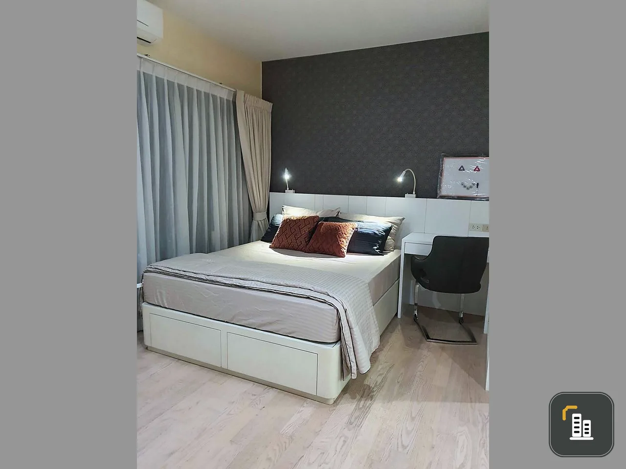 For rent: Noble Remix Sukhumvit 36, spacious room, lots of usable space, fully furnished, ready to move in, must reserve now.