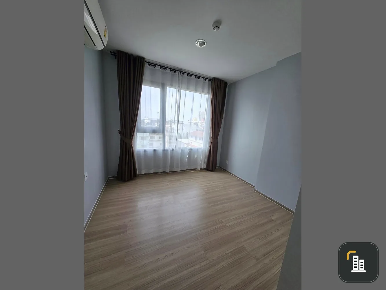 For sale: Life Pinklao, empty room, airy, can be decorated as you like, great location, interested, reserve now!