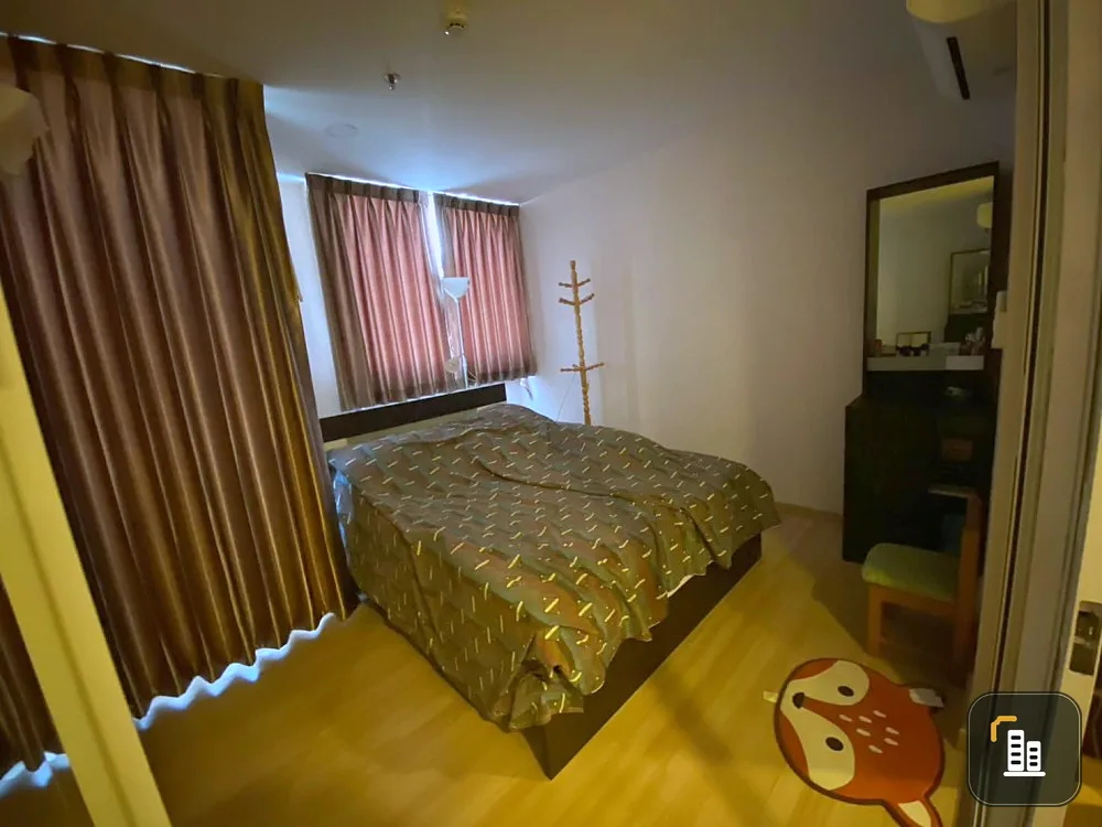 For sale: Chateau Intown Rama 8, 11th floor, fully furnished, comfortable living, just bring your bag and move in.