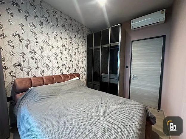 For sale: The Crest Park Residence, 33rd floor, no room opposite, Chatuchak Park view with built-in furniture