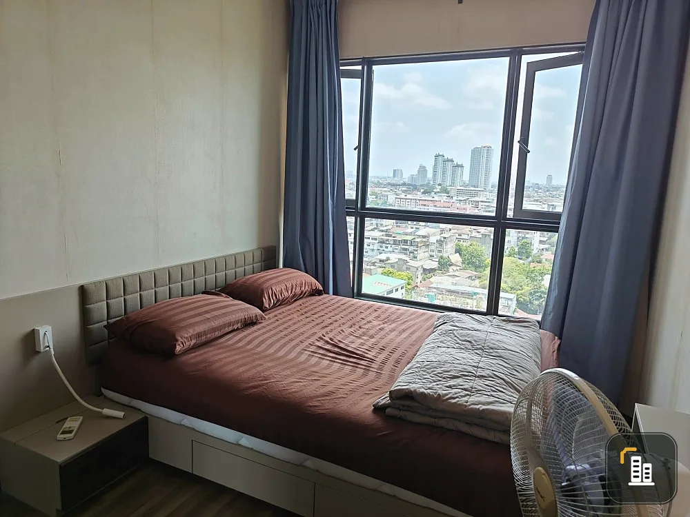 Condo for rent Teal Sathorn Taksin, spacious room, comes with usable space. I must say that if you miss it, you will regret it later.