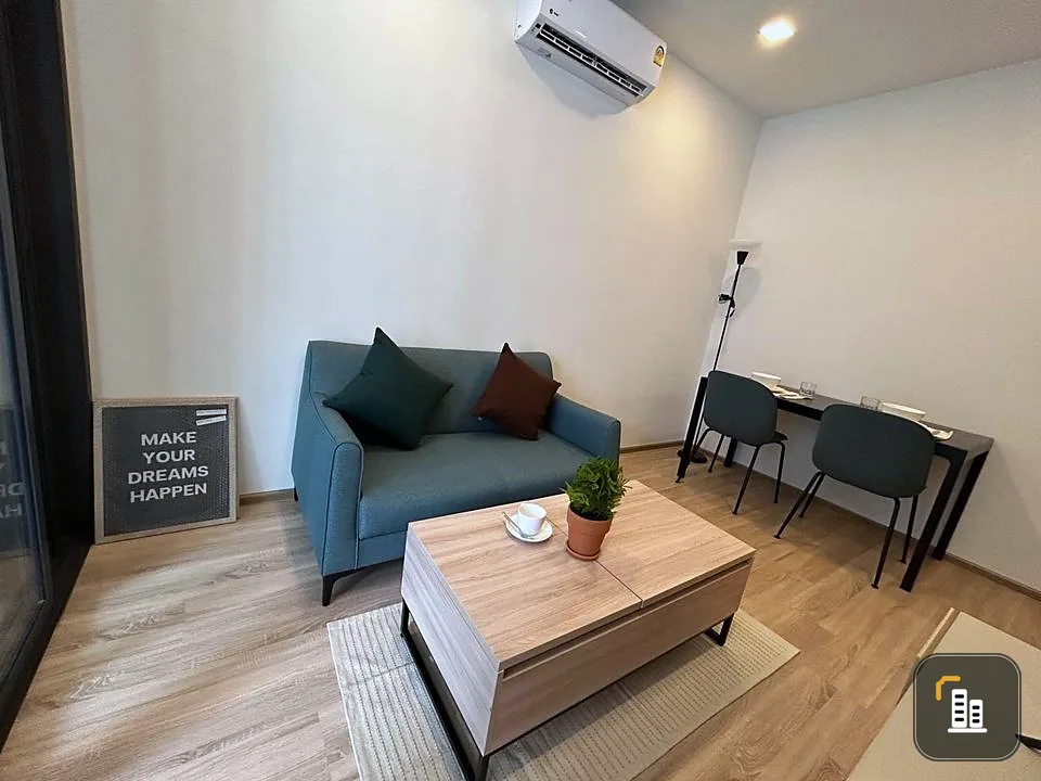 For rent: XT Phayathai, 25th floor, highest floor, very windy, very cool and comfortable, fully furnished, hurry up and grab it.