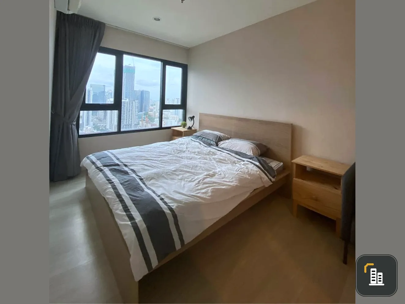 For rent: Life Asoke, 2 bedrooms, 27th floor, Makkasan Park view, fully furnished, nice to live in, book now, don't miss out.