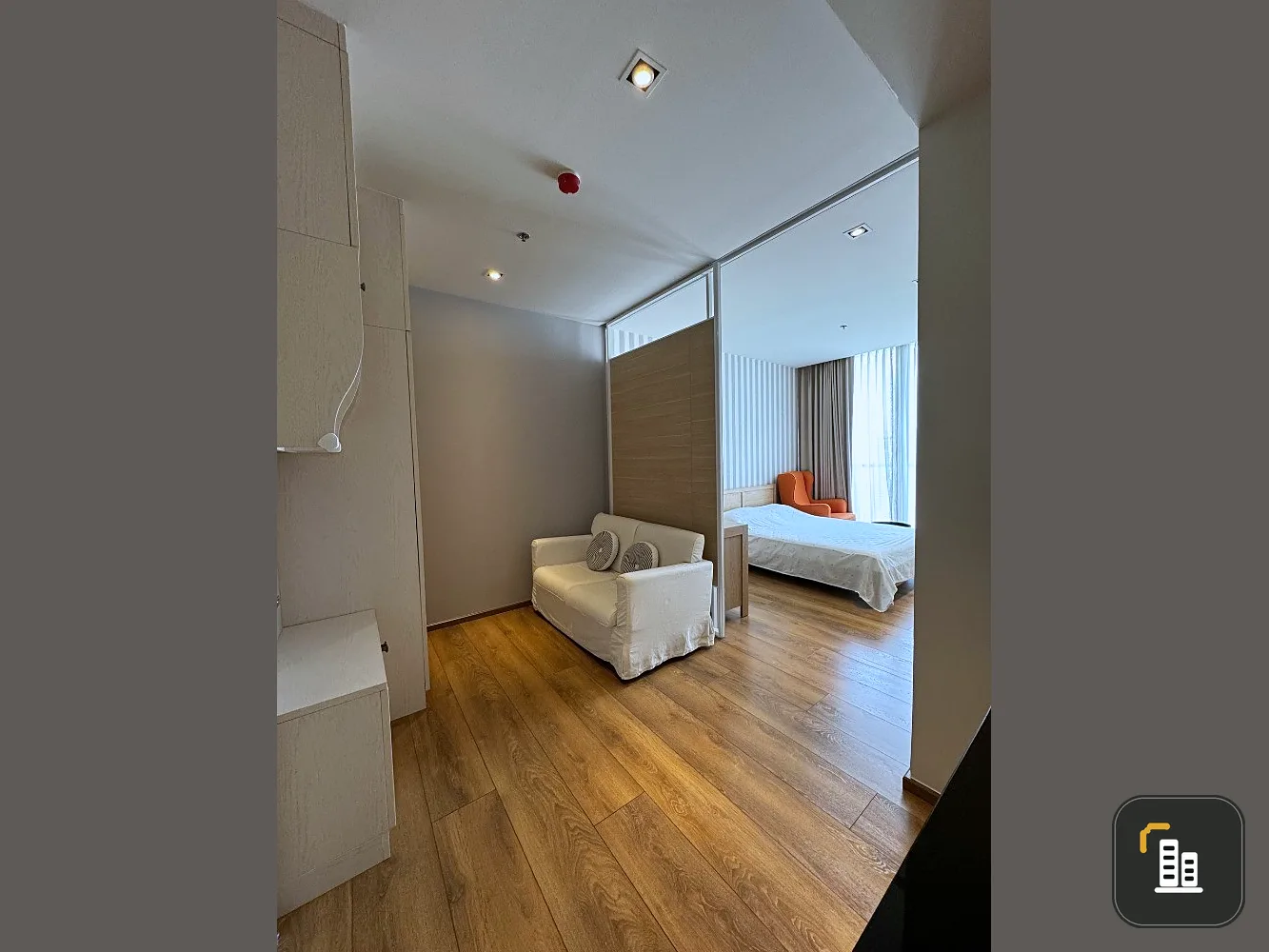 For sale: Park 24 Origin Phrom Phong, 29th floor, Benjasiri Park view, fully furnished, ready to move in, reserve now, urgently.