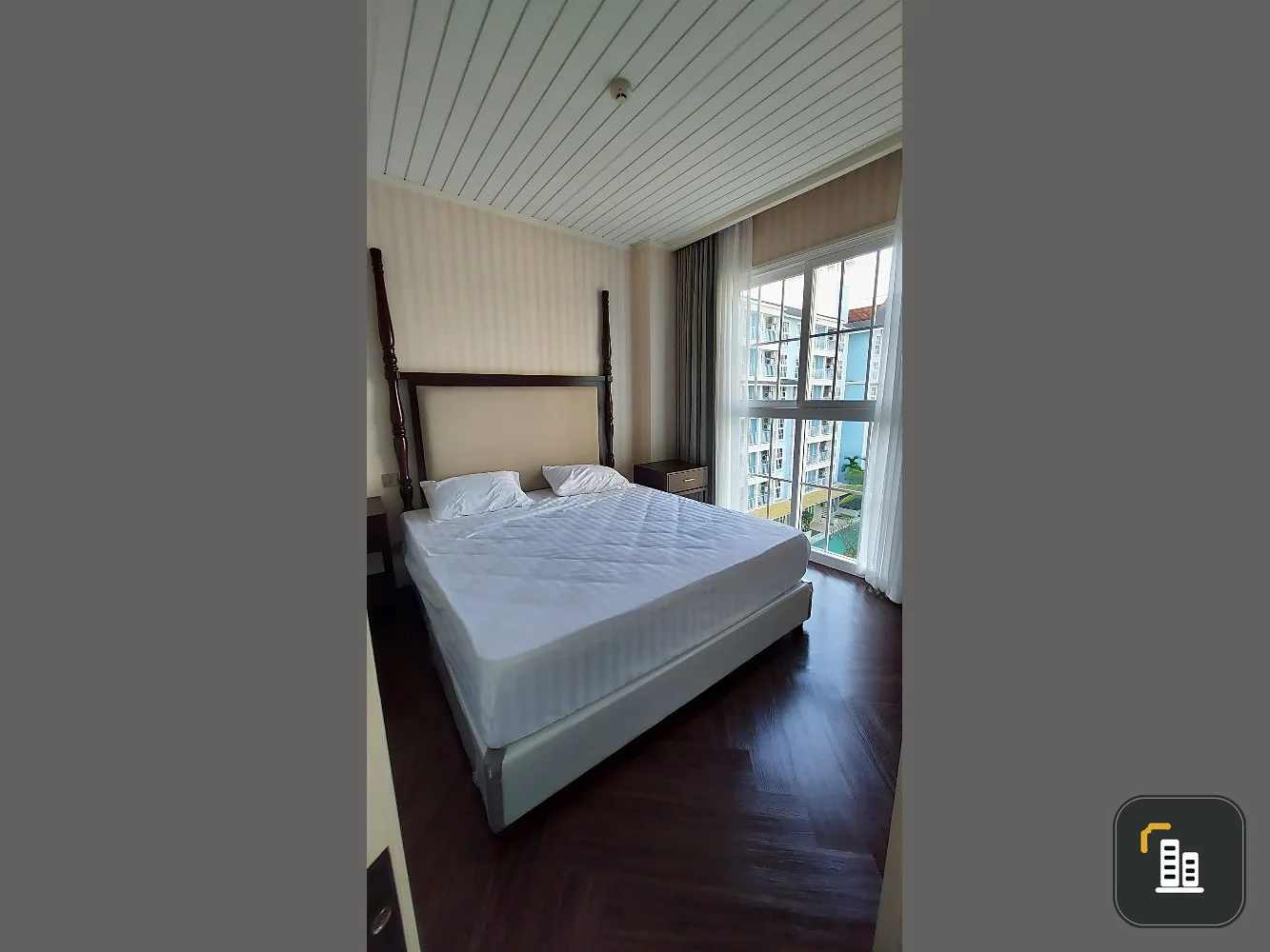 For rent: Grand Florida Beachfront Condo Resort Pattaya (Jomtien), spacious room, fully furnished, hurry and book now.