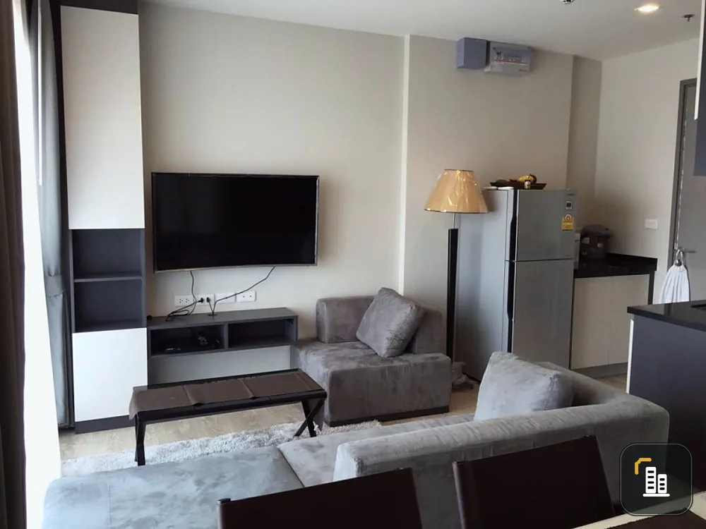 Urgent sale, The Base Pattaya Central (Pattaya Central), high floor, very spacious room, with facilities, come and own it now.