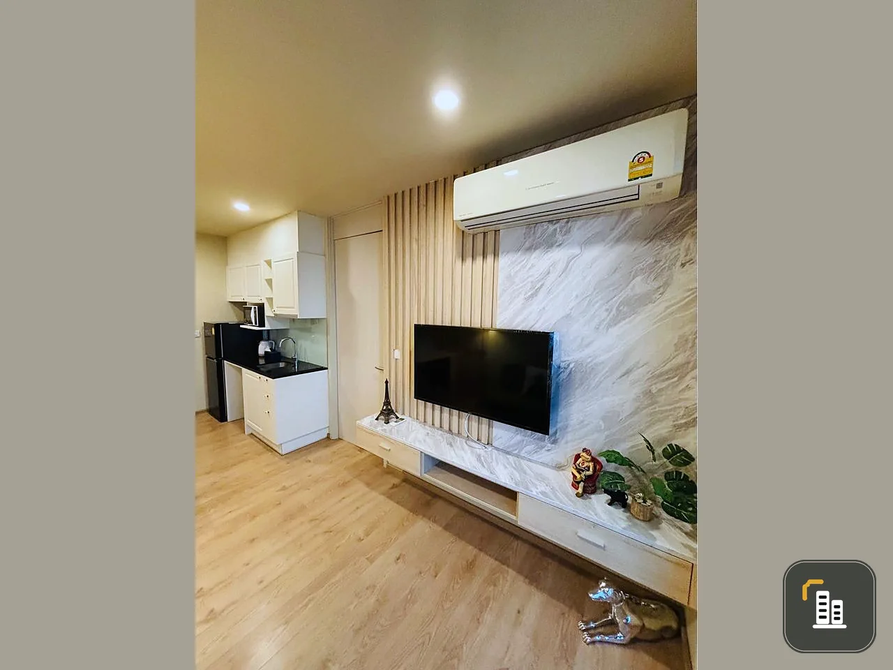 For rent: Noble Recole Sukhumvit 19, fully furnished, fully functional, convenient living, don't miss out.