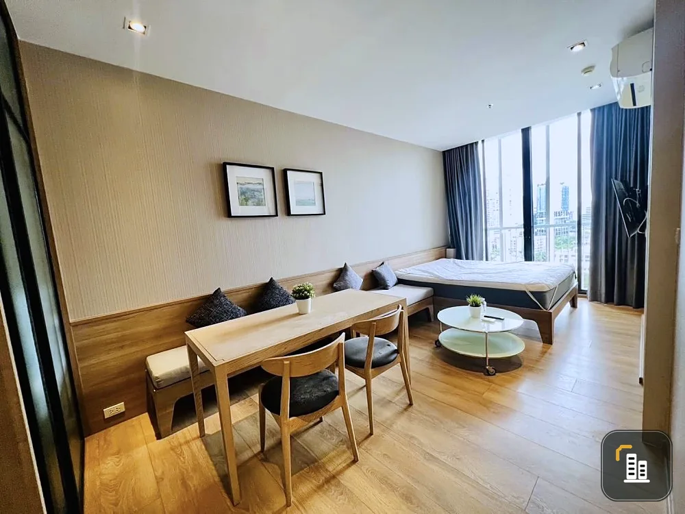 Condo for rent, Park 24 Origin Phrom Phong, nice room, complete with furniture and electrical appliances. Hurry to reserve.