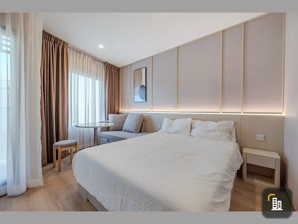 For rent: Life Rama4-Asoke, fully furnished room, ready to move in, complete facilities, hurry and reserve.