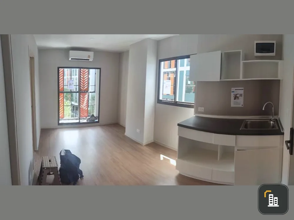 For sale: Lumpini Selected Charan 65 - Sirindhorn Station, 4th floor, corner room, pool view + garden, reserve now, urgently.