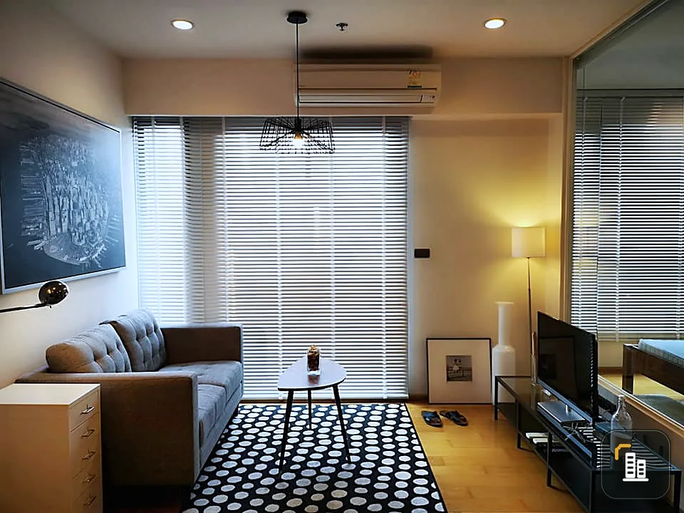 Urgent sale, Fuse Sathorn - Taksin, beautiful room, high floor, great view, not strong price, hurry to reserve it before anyone else today.