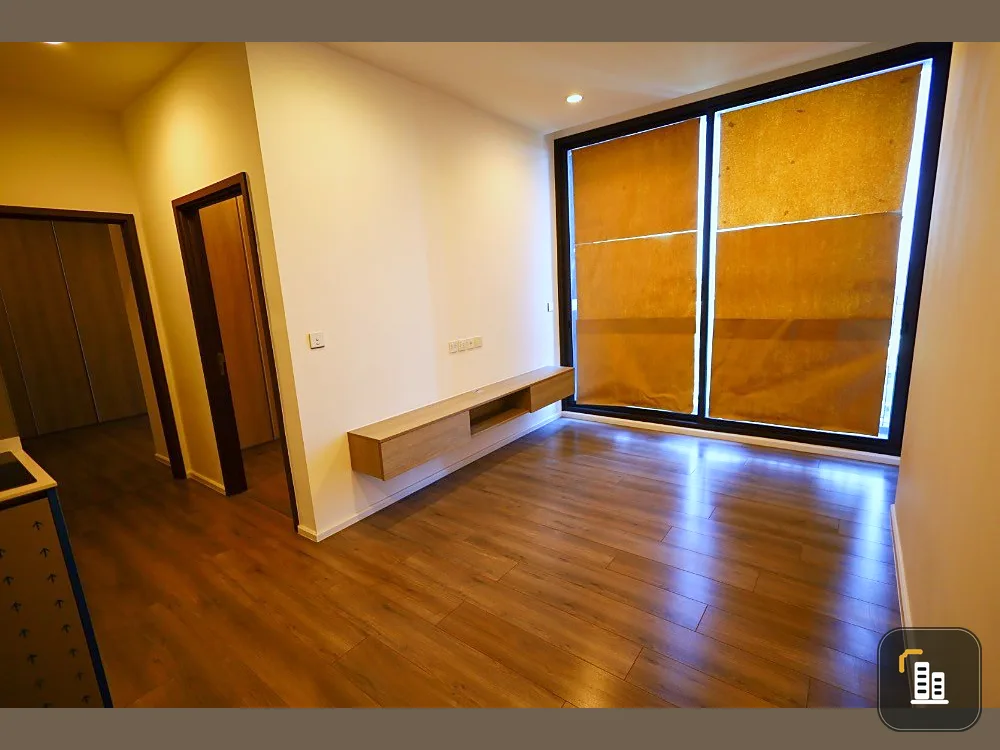 For sale: Whizdom connect Sukhumvit, 12th floor, empty room, airy, spacious, interested in owning, hurry and reserve now.