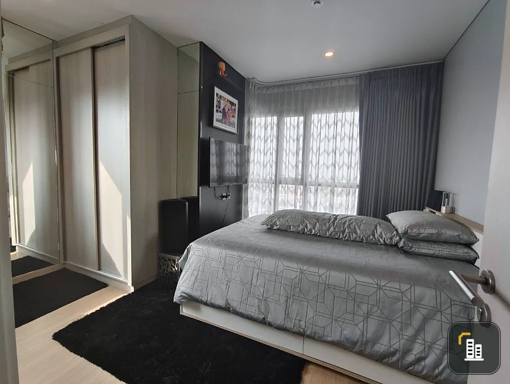 Urgent sale, Lumpini Suite Din Daeng-Ratchaprarop, high floor, corner room, private, fully furnished, first come first served.