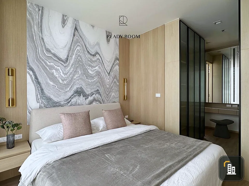 For rent: Noble State 39, large bedroom, lots of usable space, beautifully decorated with built-ins throughout the room, very worth booking.