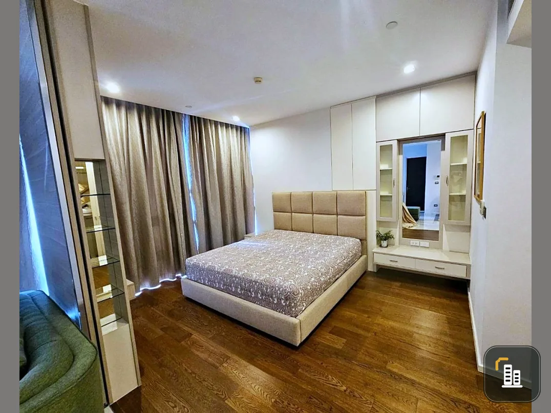 For rent: The Bangkok Sathorn, 19th floor, good view, beautiful room, fully furnished, ready to move in, book now, don't miss out.