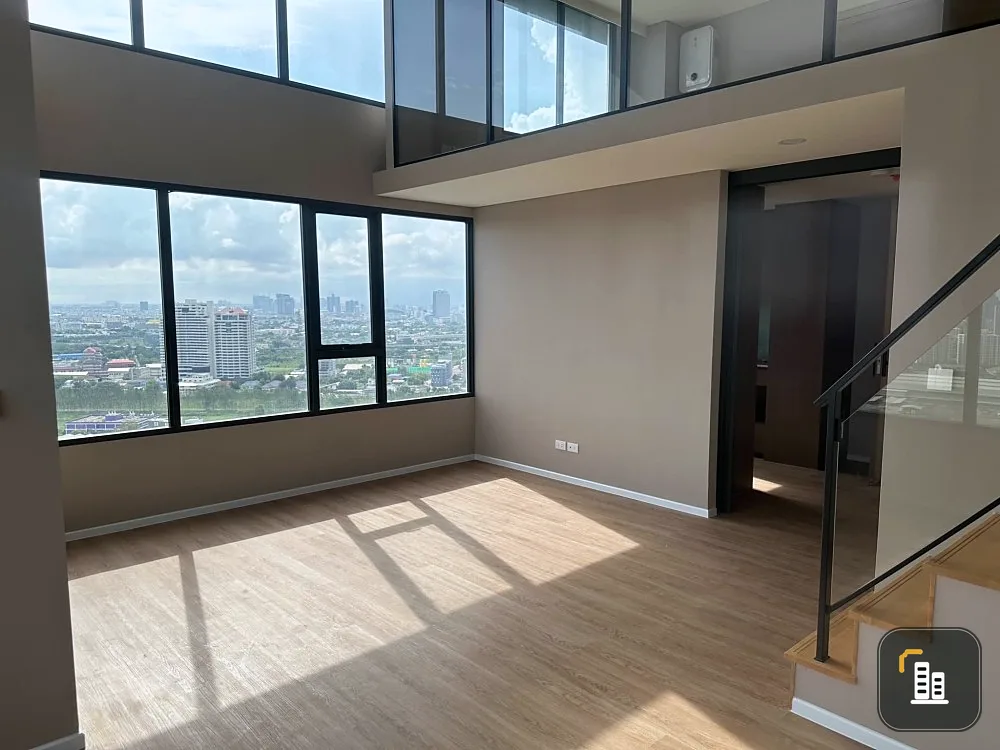 Condo for rent, Landmark at MRT Station, large room, comfortable, usable area, hurry and reserve now.